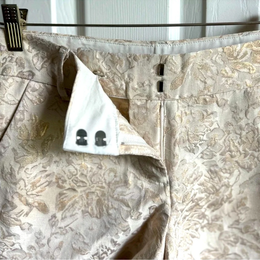 Lauren Conrad cream & gold shiny brocade floral print shorts - Picture 4 of 7